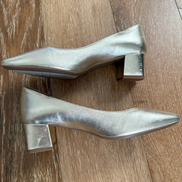 AQUATALIA
Pasha Metallic Office Pumps like new size 9 - Picture 10 of 13